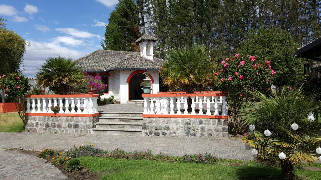 Hosteria San Carlos Tababela Exterior foto
