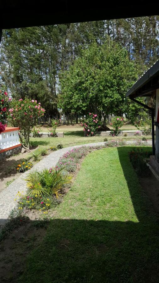 Hosteria San Carlos Tababela Exterior foto